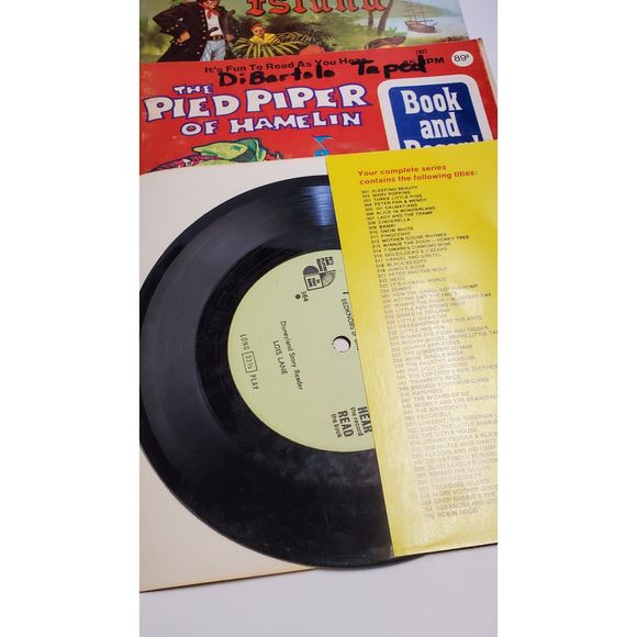 Vintage Children's Books with Disneyland 45 RPM Records 17 in total - Picture 7 of 8
